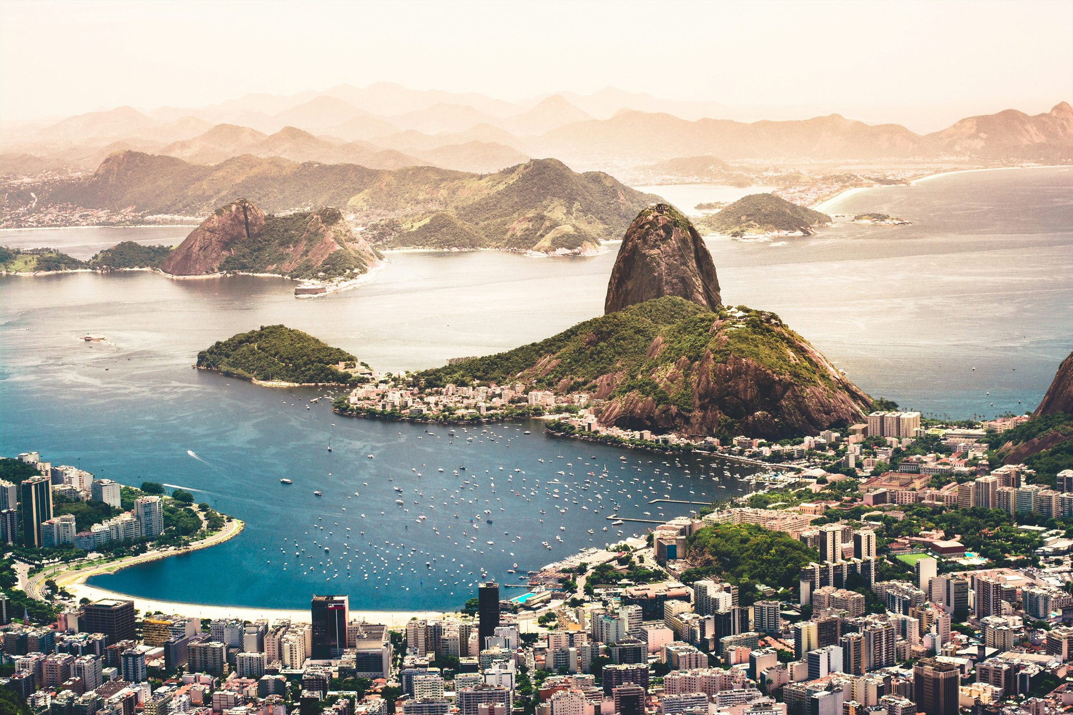 Rio de Janeiro between the mountains and the water